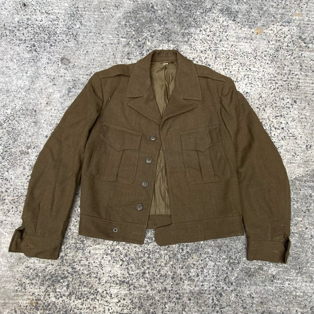 Vintage 1940s true vintage WW2 Army Jacket